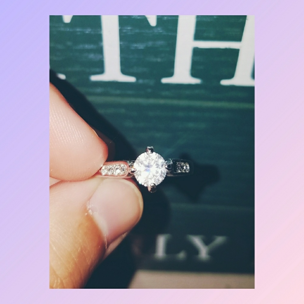 NWOT ENGAGEMENT RING